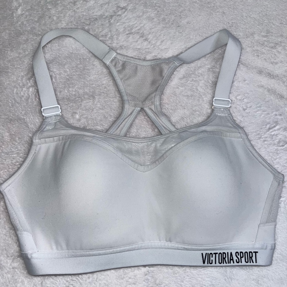 Victoria sports bra